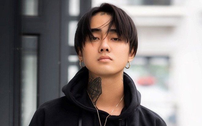 Đạt G hiếm hoi lộ diện sau nghi vấn 'rạn nứt' với vợ cũ Hoài Lâm, fans lo lắng cho sức khỏe nam ca sĩ