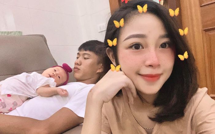 Phan Văn Đức báo tin vui sắp có em bé thứ hai