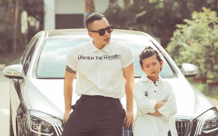 Vũ Khắc Tiệp khoe ảnh con nuôi với Ngọc Trinh, nhiều người dự đoán nhóc tỳ là 'soái ca' tương lai