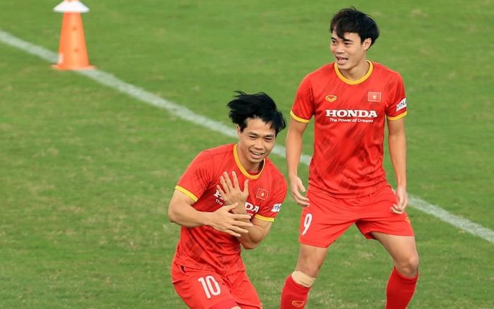 Việt Nam gặp Trung Quốc: Ông Park đặt trọn hy vọng lên Công Phượng và quân HAGL?