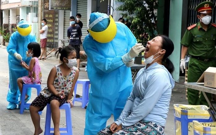 Ngày 30/9: Cả nước thêm 7.940 ca, TP.HCM và Bình Dương giảm so với hôm qua