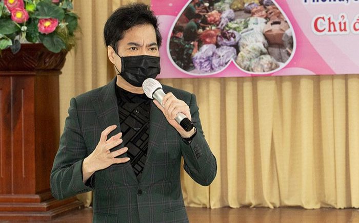 Danh ca Ngọc Sơn hiếm hoi lộ diện sau 3 tháng mẹ ruột ra đi đột ngột