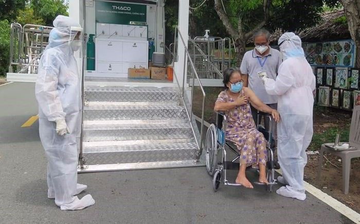 TP.HCM: 16 quận, huyện đã phủ 100% vaccine ngừa Covid-19 cho dân