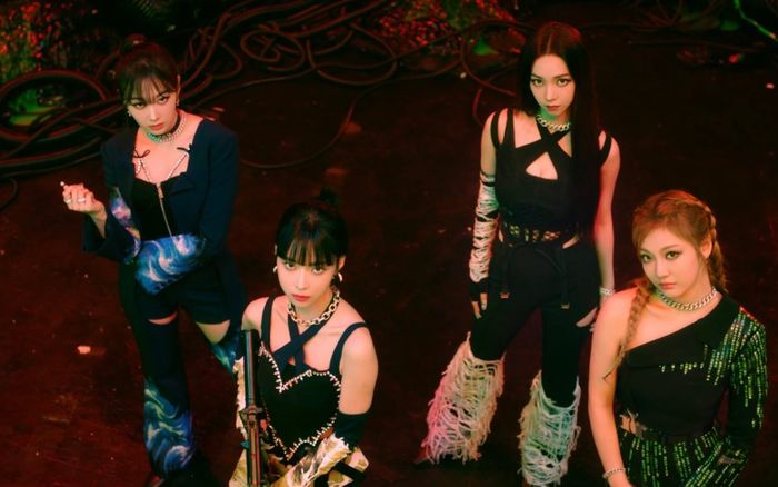 aespa trở thành nhóm nhạc gen 4 đầu tiên đạt AllKill với Savage