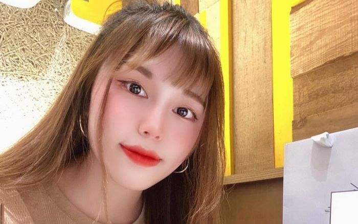 Hotgirl Hà Thành Nguyễn Phương Anh sở hữu bộ sưu tập giày vô cùng giá trị