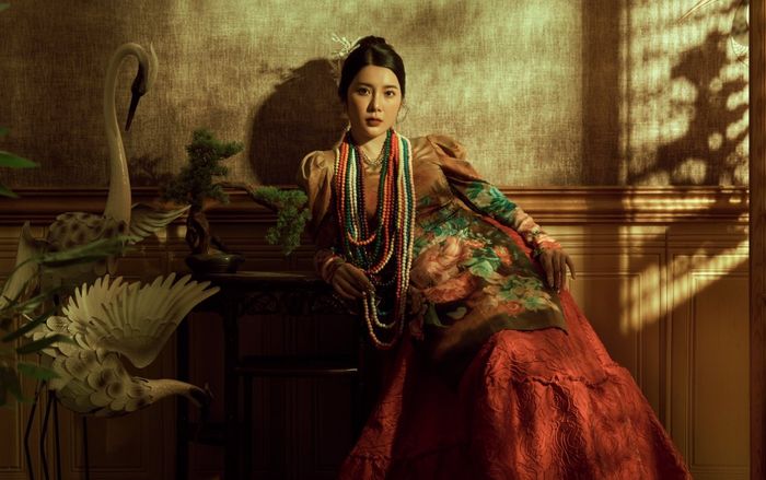 Yan My hóa tiểu thư lá ngọc cành vàng trong tà áo dài mang âm hưởng dân gian