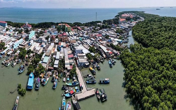 Công ty du lịch TP.HCM bắt đầu bán tour, nhiều đường bay các tỉnh rục rịch trở lại