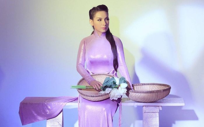 Nghệ sĩ Việt Hương sẽ mang tro cốt ca sĩ Phi Nhung về Mỹ để đoàn tụ với con gái