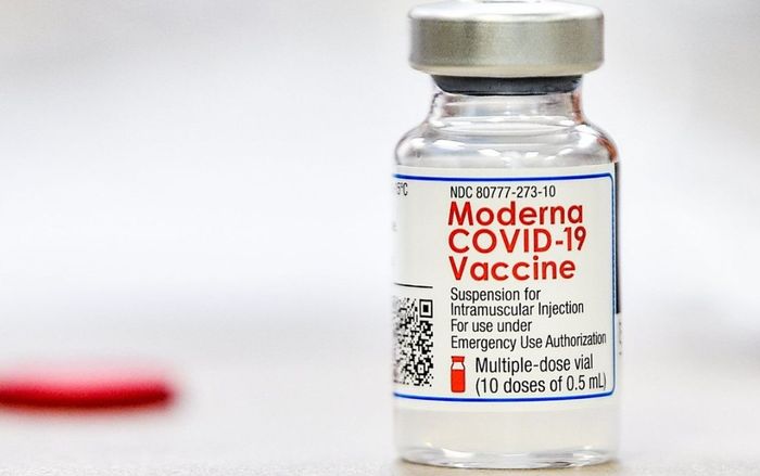 Iceland đình chỉ dùng vaccine Moderna phòng Covid-19