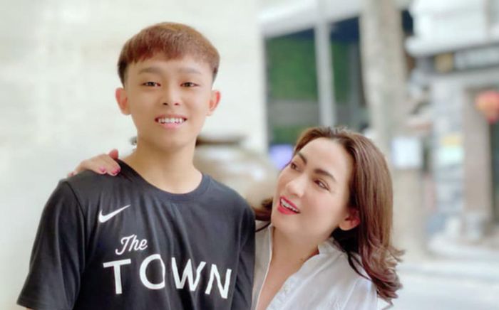 Vừa rời công ty Phi Nhung, Hồ Văn Cường đã nhận được lời mời 'khủng', cát-sê lên tận 10 tỷ