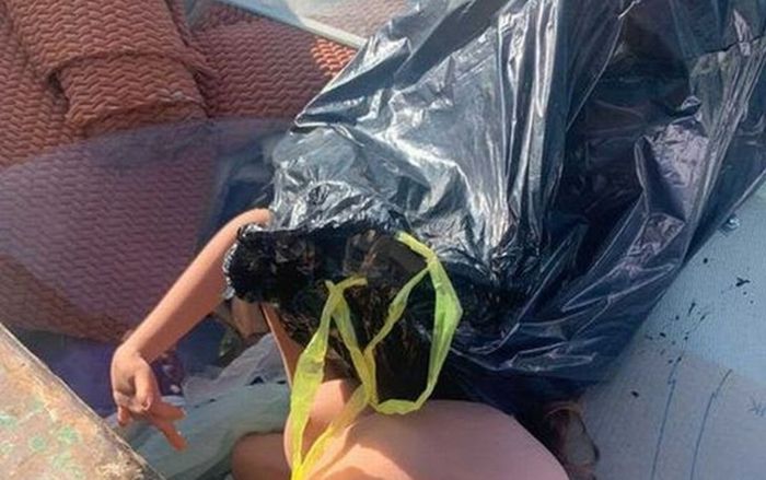 Phát hiện 'xác chết khỏa thân' trong bãi rác, người phụ nữ 'ngã ngửa' khi biết sự thật