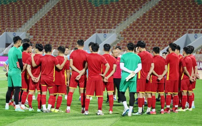 Tại sao danh sách tuyển Việt Nam đấu Oman vẫn chưa được công bố?