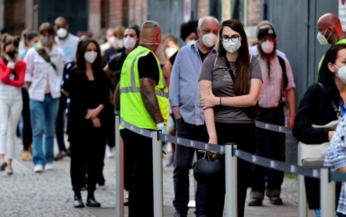 Vì sao dùng cùng loại vaccine Covid-19 nhưng tỷ lệ tử vong ở các nước rất khác nhau?