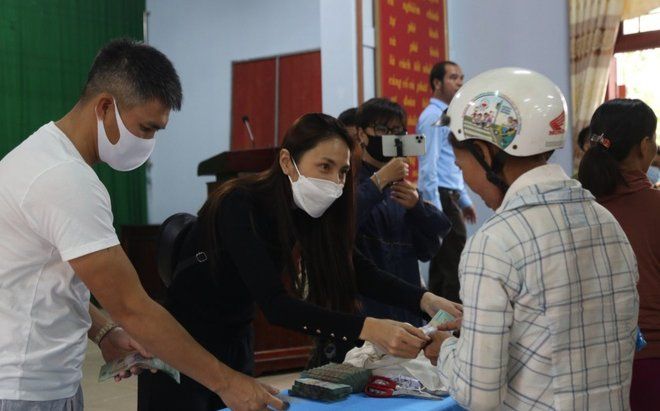 Hà Tĩnh báo cáo về kết quả rà soát hoạt động từ thiện của ca sĩ Thủy Tiên