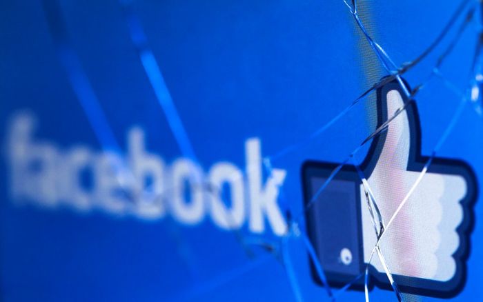 'Đế chế' Facebook đứng trước nguy cơ suy sụp