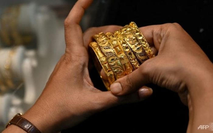 Khủng hoảng do Covid-19, người dân Ấn Độ tuyệt vọng bán vàng để có tiền trang trải cuộc sống