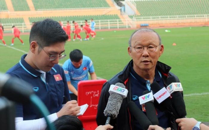 Bị cấm 4 trận và nộp phạt 120 triệu, HLV Park Hang Seo có mất quyền chỉ đạo ở U23 Việt Nam?