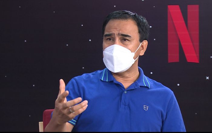 Quyền Linh tâm sự chuyện nghề: 'Chỉ sống nhờ phim trường, sân khấu, điện ảnh và viết kịch bản'