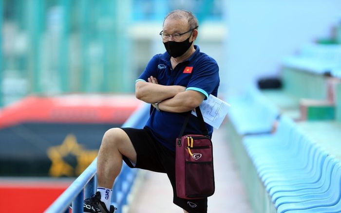 Với ông Park, không có 'vùng đất cấm': Cất Công Phượng, loại Văn Quyết và 'bật' bầu Hiển!