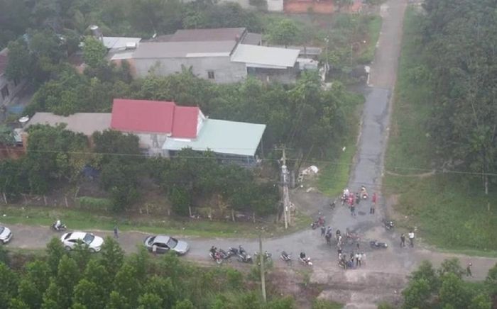 Vụ bé trai 2 tuổi ở Bình Dương bị bắt cóc: Người dân trắng đêm tìm kiếm, sử dụng cả flycam để hỗ trợ