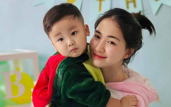 Hòa Minzy khẩn thiết vì hình ảnh con trai bị đem đi trục lợi, nói ra lý do ai cũng gật gù