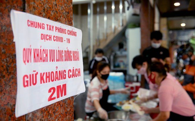 TP.HCM cho phép mở lại dịch vụ ăn uống tại chỗ và nhiều dịch vụ khác sau ngày 25/10