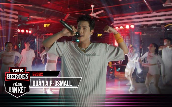 Quân A.P làm 'sống lại' Dậy mà đi: Màn biểu diễn ý nghĩa khơi dậy tinh thần đoàn kết đúng thời điểm