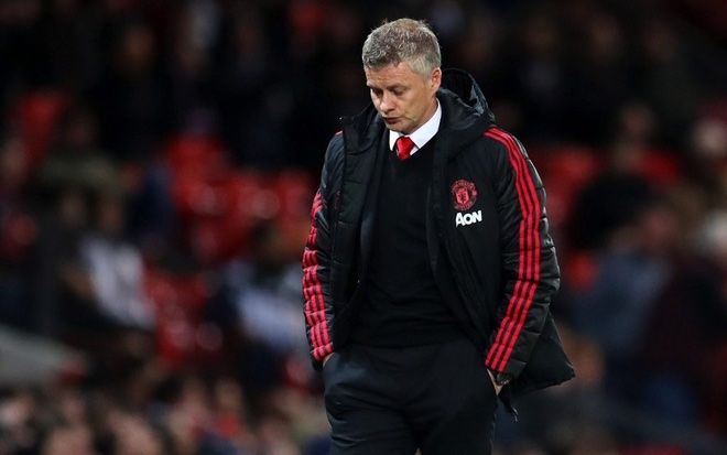 Man United thua 0-5 trước Liverpool: HLV Solskjaer bị sa thải?