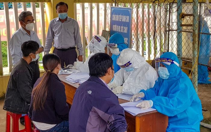 Một trường học ở Quảng Nam phát hiện 159 em dương tính với Covid-19 qua test nhanh