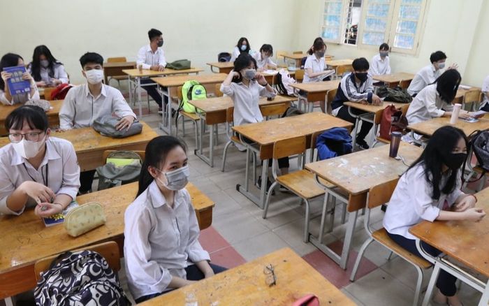 Đề xuất cho học sinh lớp 9 và lớp 12 ở TP.HCM trở lại trường học trực tiếp từ tháng 12