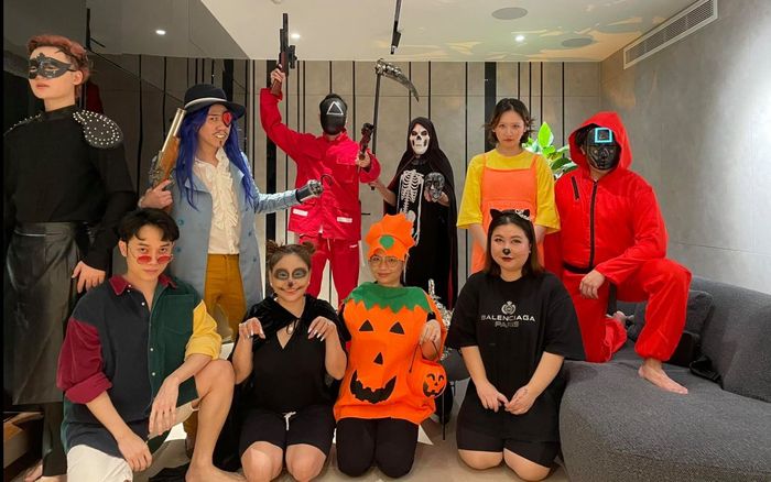Hội bạn thân Trấn Thành đón Halloween phong cách Squid Game, tìm mãi mới biết nam MC hóa thân nhân vật gì