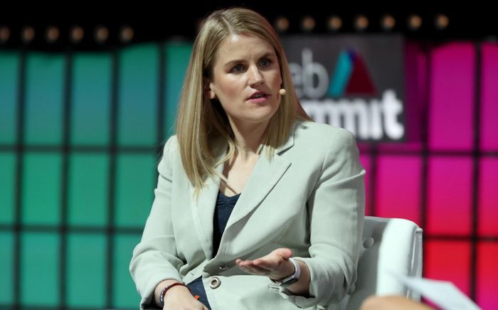 Cựu nhân viên Facebook kêu gọi CEO Mark Zuckerberg từ chức