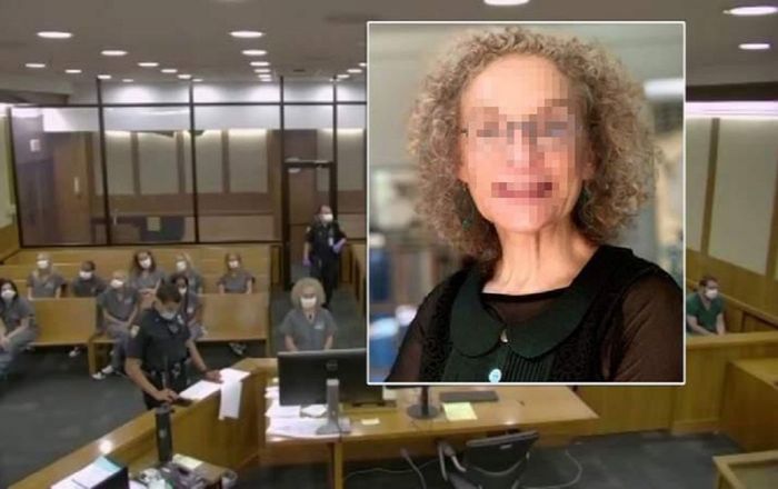 Vừa được trao giải thưởng 'Giáo viên của năm' cô giáo liền bị bắt vì đánh một nữ sinh chảy máu mũi