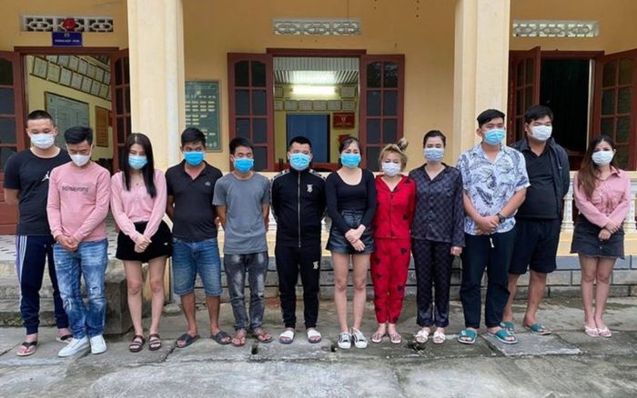 12 thanh niên nam, nữ sử dụng ma tuý trong quán karaoke ở Tuyên Quang