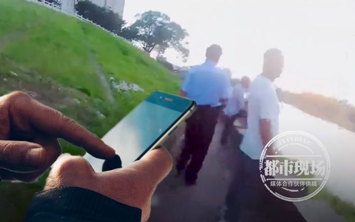 Người đàn ông chết được 3 ngày, tiền trong tài khoản tự động chuyển một cách khó hiểu