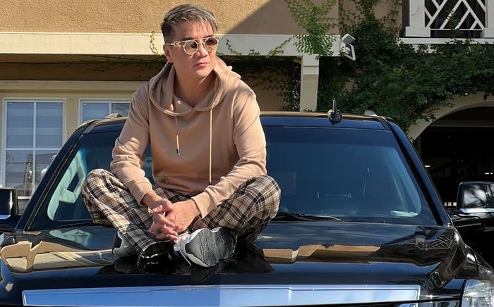 Đàm Vĩnh Hưng khoe ảnh đang ở Mỹ sau ồn ào với bà Nguyễn Phương Hằng