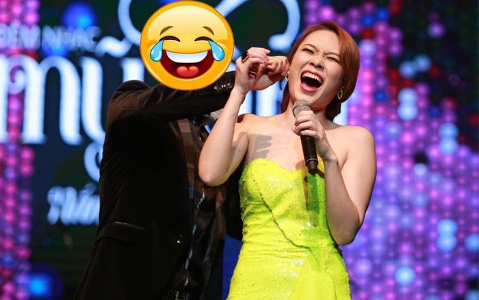 Mỹ Tâm bất ngờ bị một nam ca sĩ 'nhéo tai' trên sân khấu: Chuyện gì xảy ra?