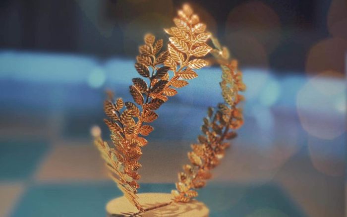 Cận cảnh chiếc vòng nguyệt quế dành cho nhà vô địch Đường Lên Đỉnh Olympia năm thứ 21