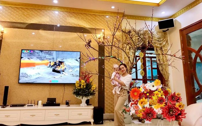 Vy Oanh 'tung' bằng chứng chứng minh nhà chính chủ, tiết lộ lý do không ở biệt thự