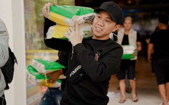 Rộ tin diễn viên hài Anh Đức xóa bài kêu gọi từ thiện, thực hư ra sao?