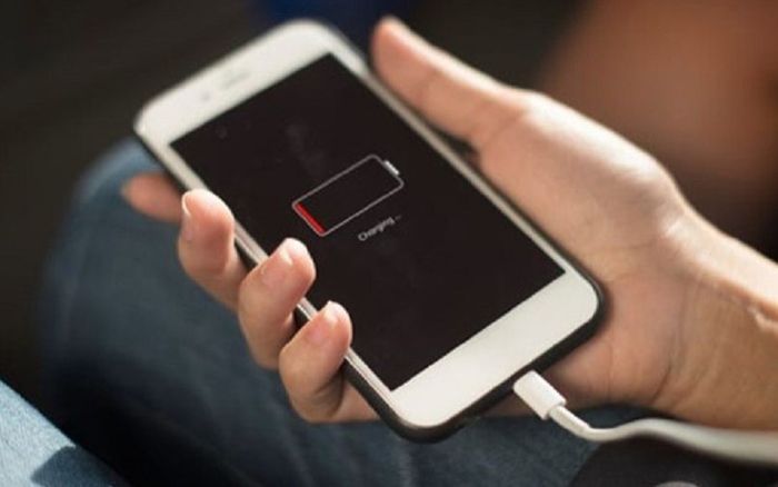 Những thói quen tưởng chừng như đơn giản nhưng lại khiến pin điện thoại bị chai