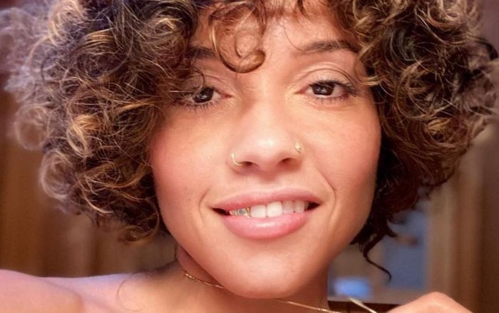 Nữ ca sĩ tiểu vào mặt khán giả lên tiếng hậu gây phẫn nộ: 'Tôi không hề cố ý'