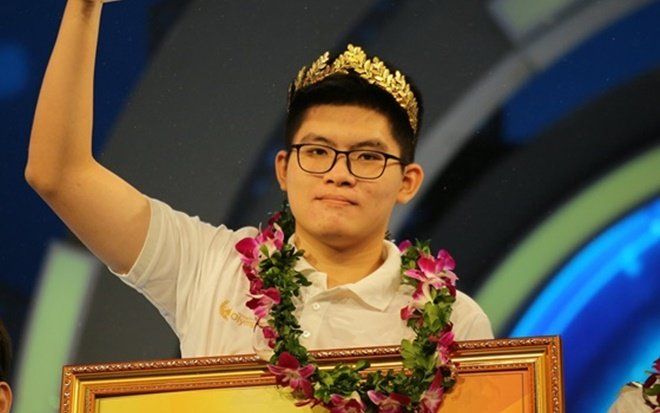 Bị soi mói không ngớt về đời tư, Quán quân Olympia vừa lên tiếng đính chính đã được khen ngợi hết lời