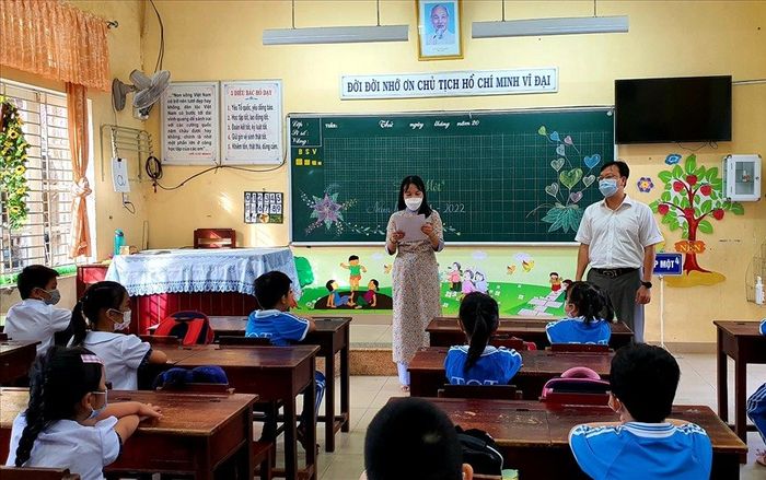 Ngành Giáo dục Thừa Thiên - Huế không nhận hoa, quà ngày Nhà giáo Việt Nam 20/11
