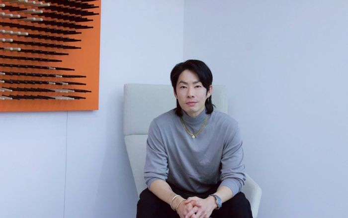 Ngô Kiến Hào sắp ra album mới, hát và nhảy siêu đẹp trong show Anh Trai Đuổi Theo Ánh Sáng