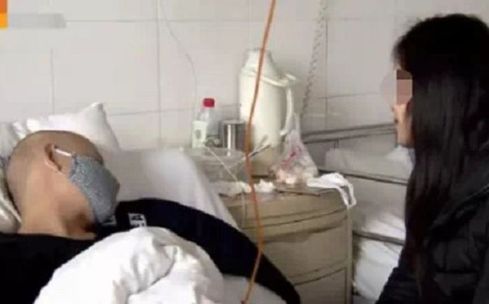 Phát hiện người yêu bị máu trắng, mẹ bầu 5 tháng làm ra chuyện khiến cả gia đình khóc nấc