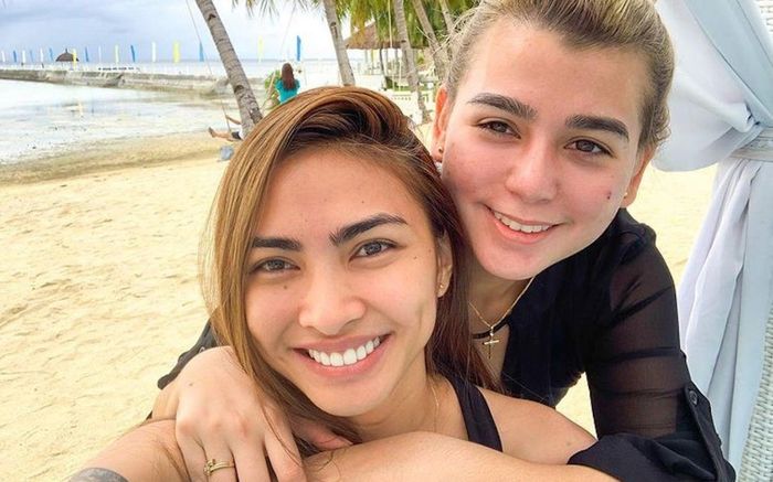 Đối thủ của Á hậu Kim Duyên 'đường ai nấy đi' với người tình đồng tính sát ngày thi Miss Universe 2021