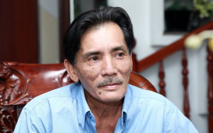 Diễn viên Thương Tín mắc Covid-19, phải nhịn đói vì không có tiền mua thức ăn sau biến cố bị đột quỵ