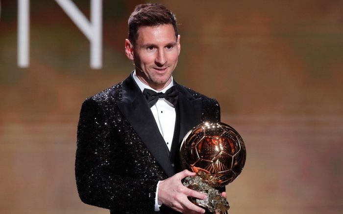 Messi giành Quả bóng vàng thứ 7 trong sự nghiệp, Ronaldo chỉ về thứ 6
