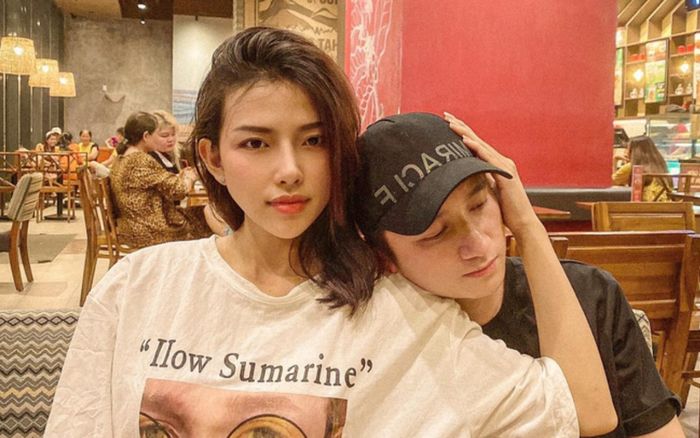 Bà xã Phan Mạnh Quỳnh 'cà khịa' 2 nhân vật nào đó: 'Ai tên Trâm thì giảm giá, tên Tú thì không bán'